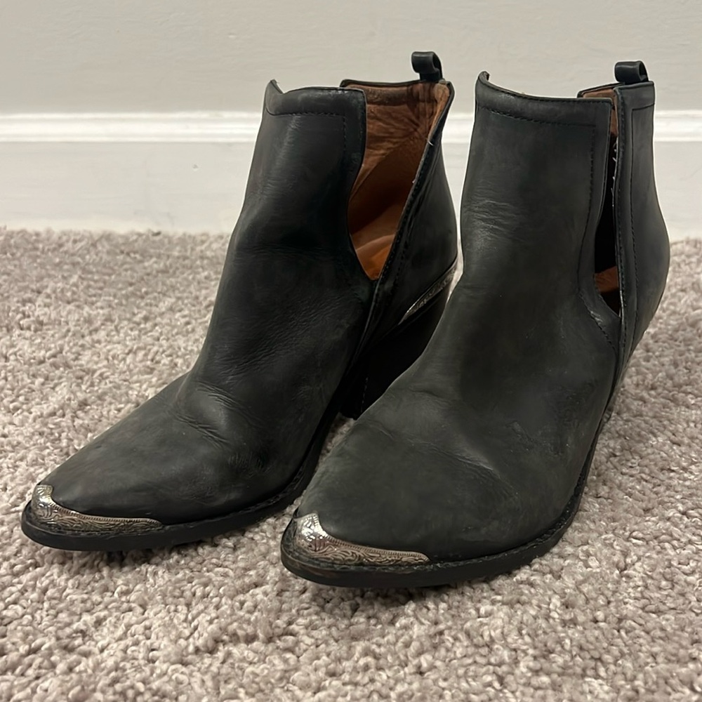 Jeffrey Campbell Cromwell bootie